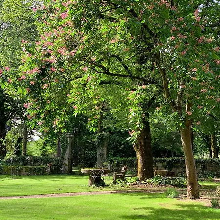 The Guardians Cottage, Chateau Mas De Pradie * Foissac (Aveyron)