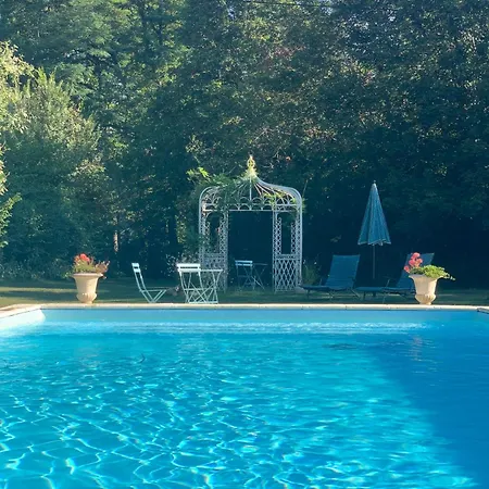 The Guardians Cottage, Chateau Mas De Pradie Hébergement de vacances Foissac (Aveyron)