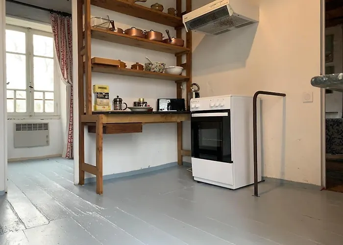 The Guardians Cottage, Chateau Mas De Pradie